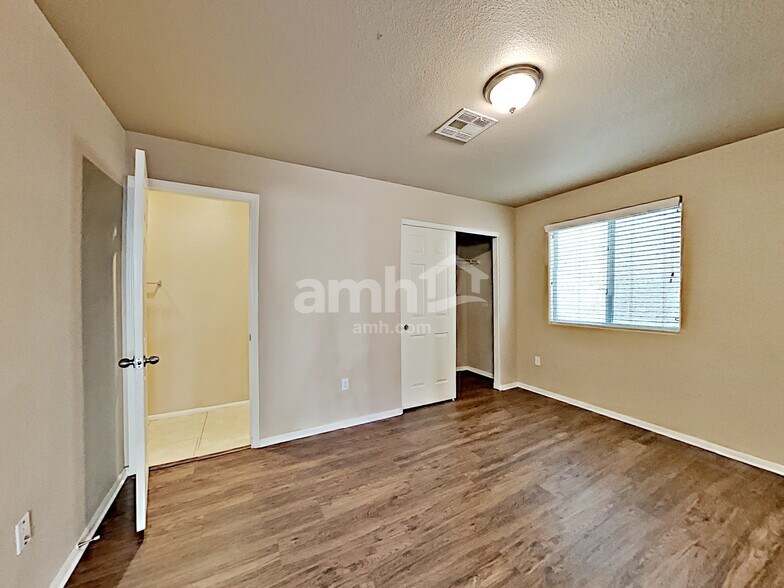 Building Photo - 8116 Stonyford Ct