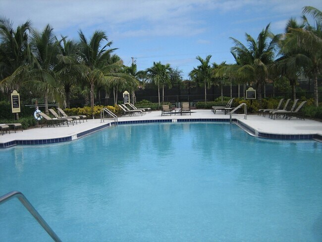 Building Photo - 4903 Midtown Ln