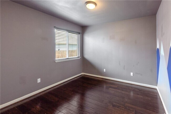 Building Photo - 107 Creston St