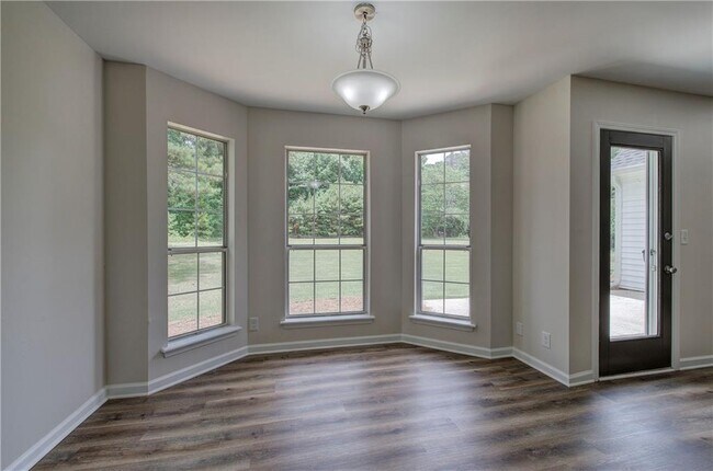Building Photo - 4100 Chanticleer Dr NW