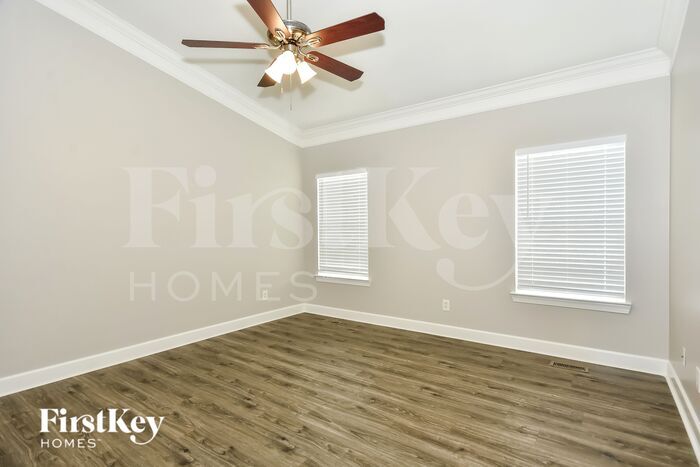 Building Photo - 6957 Sunnywood Dr