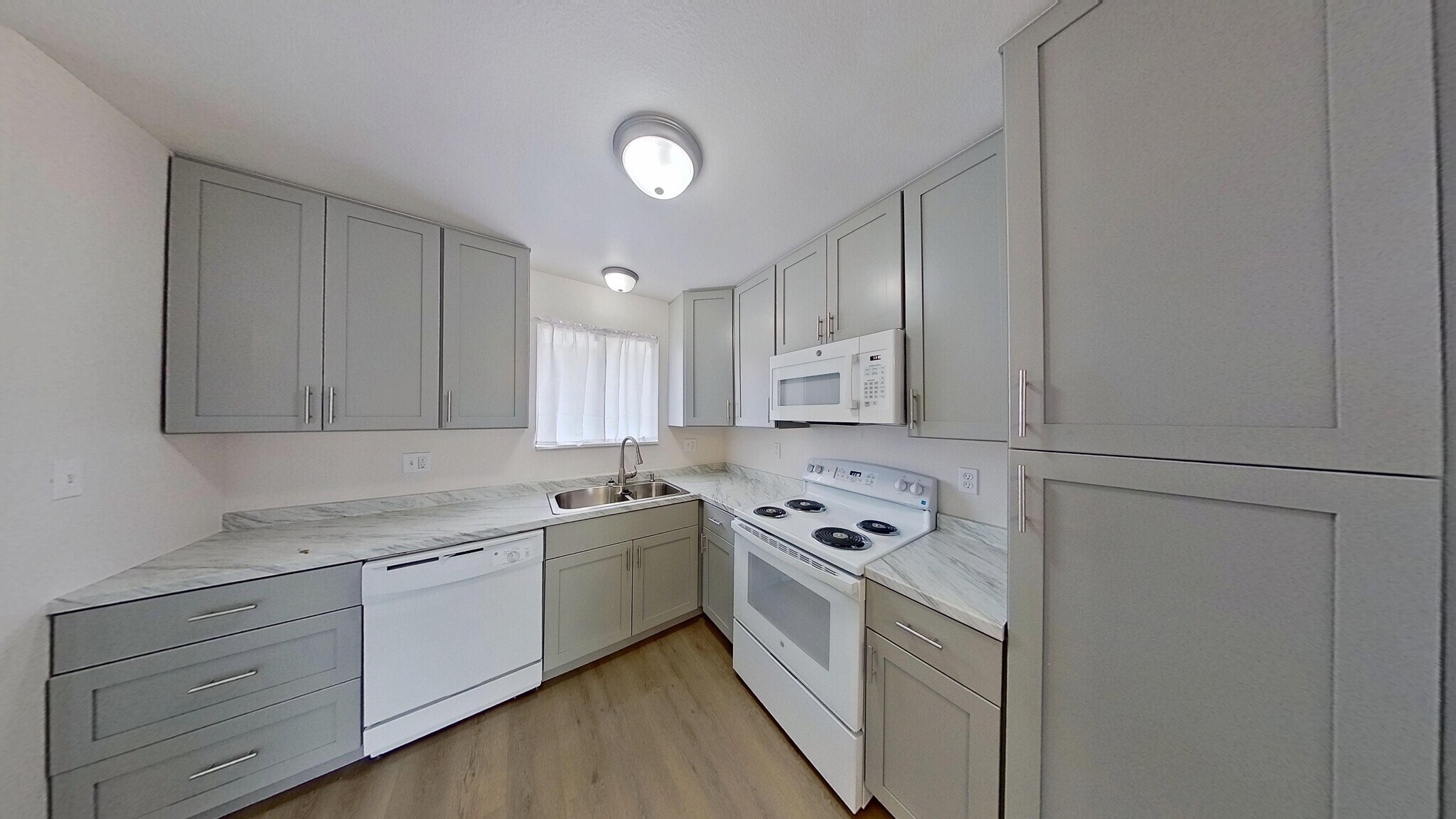 Building Photo - 2000 Pierce St