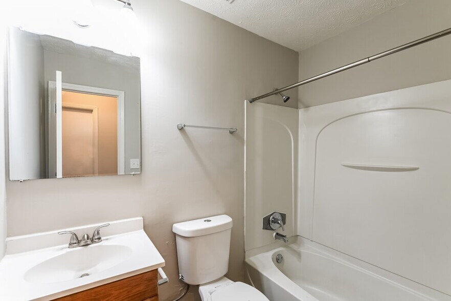 Building Photo - 806 Durham Crossing