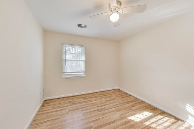 Building Photo - FRESH & READY -- Elegant 3 bedroom, 2.5 bath - 2 Level Condo!