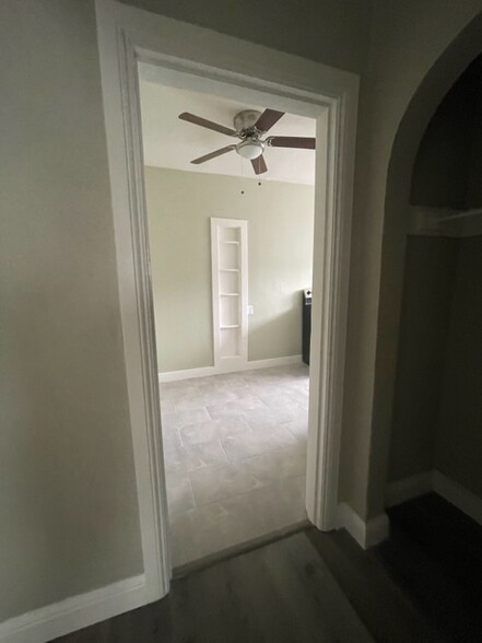 Primary Photo - 2624 Foothill Blvd