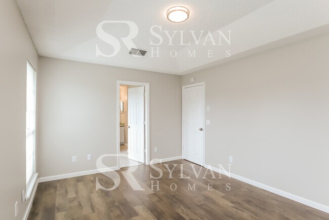 Building Photo - At Last, This Is What You Have Been Searching For!