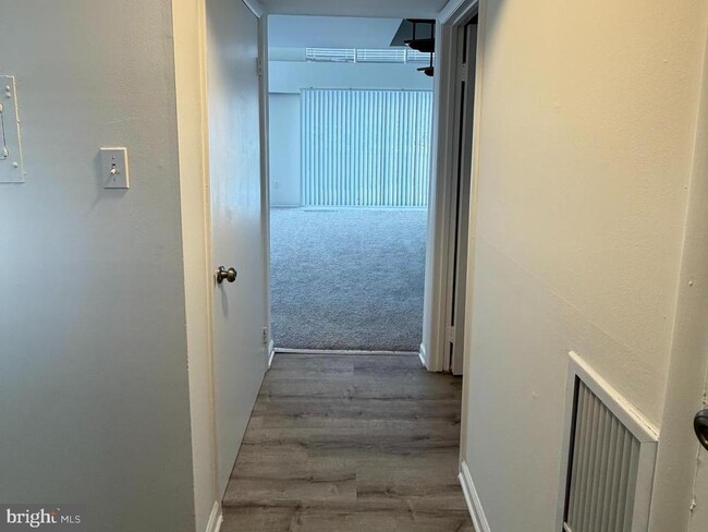 Building Photo - 5485 Harpers Farm Rd