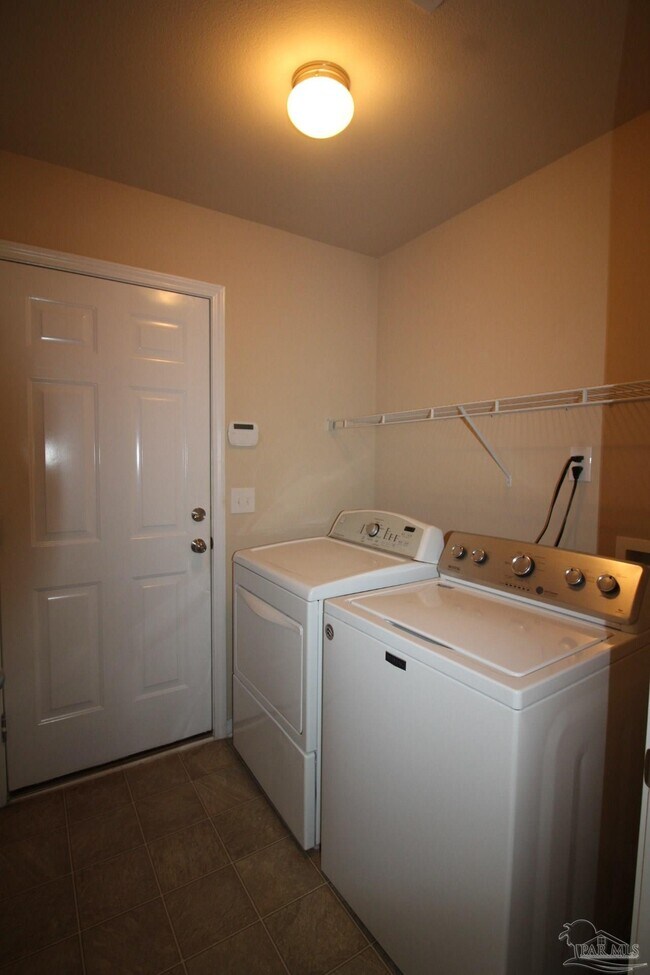 Building Photo - 4479 Winona Ln
