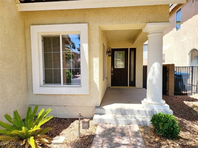 Building Photo - 10885 Fintry Hills St