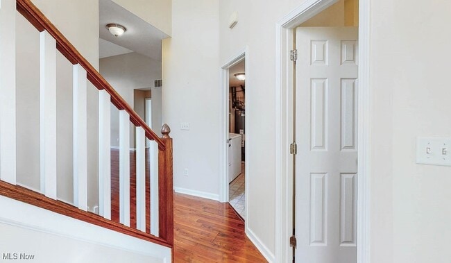 Building Photo - 4586 Creekside Dr