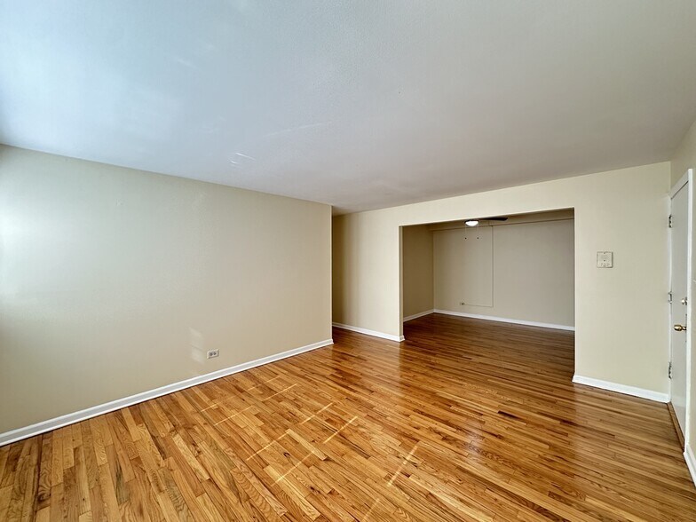 Building Photo - 630 Lincoln Ave