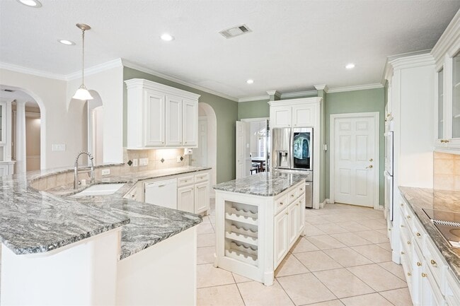 Building Photo - 3311 El Dorado Blvd