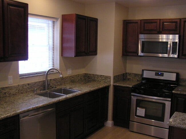 Building Photo - 3909 W Chandler Blvd