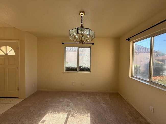 Building Photo - Single Story Home Located in The Gated Community of Hidden Pines