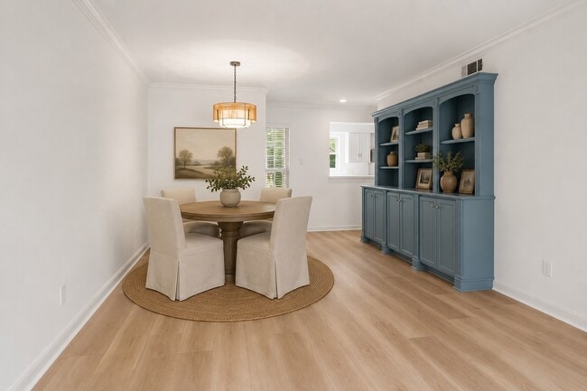 Building Photo - 12966 Trail Hollow Dr
