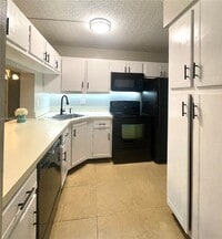 Building Photo - 8215 Sun Spring Cir