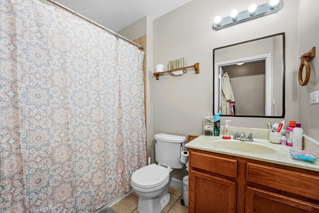 Building Photo - 3423 Ridgeland-304