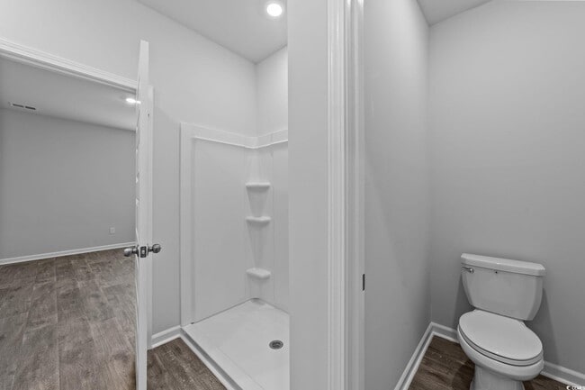 Building Photo - 136 Talladega Dr