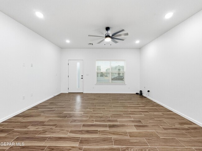 Building Photo - 15113 Ambition Ave