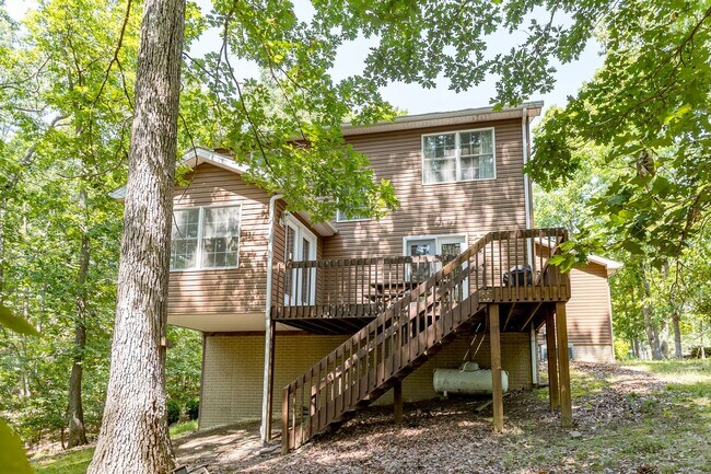 Building Photo - 3 Bedroom Home in Massanutten!!!