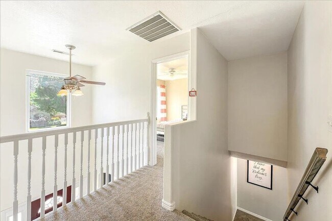 Building Photo - Expansive 5 Bedroom Home in St. George!