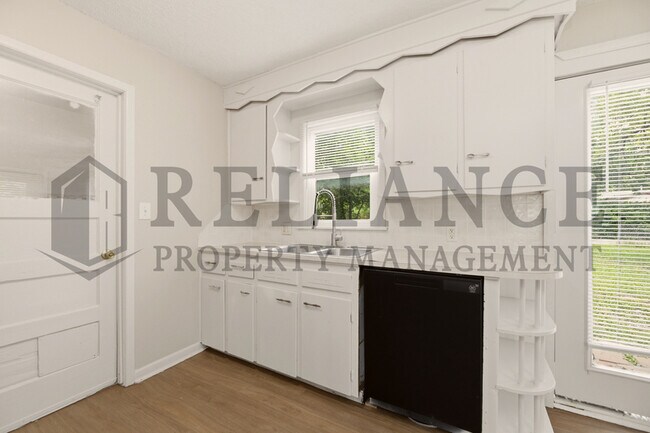 Building Photo - 1508 S Meridian Ave
