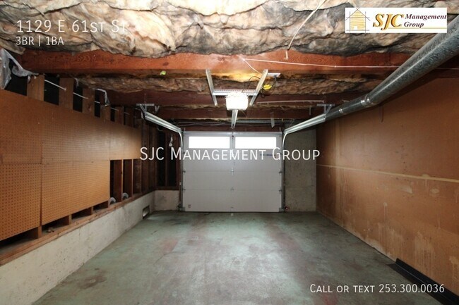 Building Photo - 3 bedroom and one bath home for rent