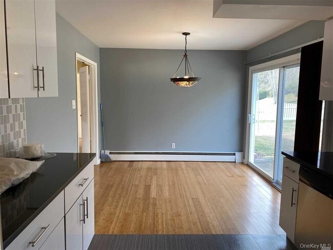 Building Photo - 63 Hastings Dr