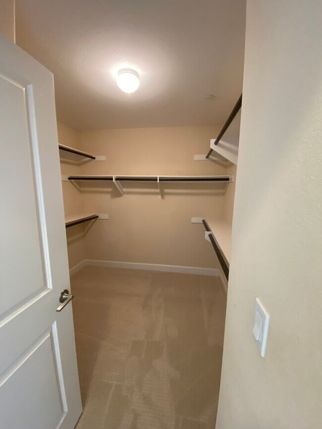 Building Photo - Remodeled 4 bedroom 3 bath home in Moorpark