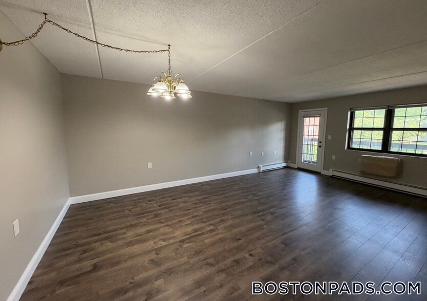 Building Photo - 757 Highland Ave