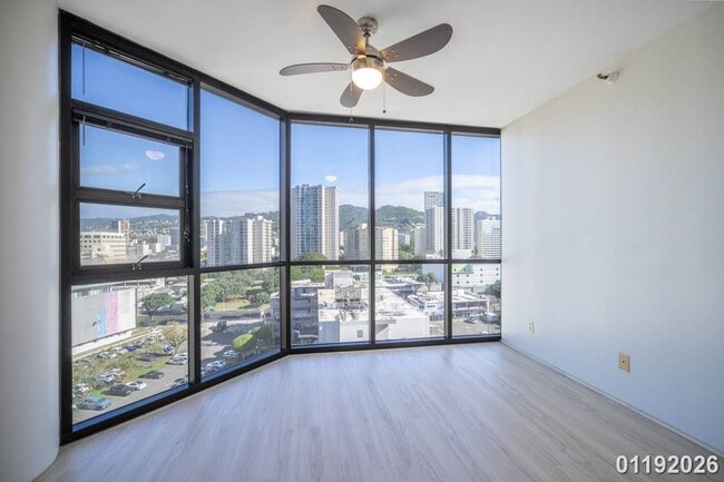 Building Photo - $2,250 / 1br - 611ft2 - Well maintained 1BR/1BA/1PKG condo unit in Hale Kaheka (Ala Moana) (Honol...