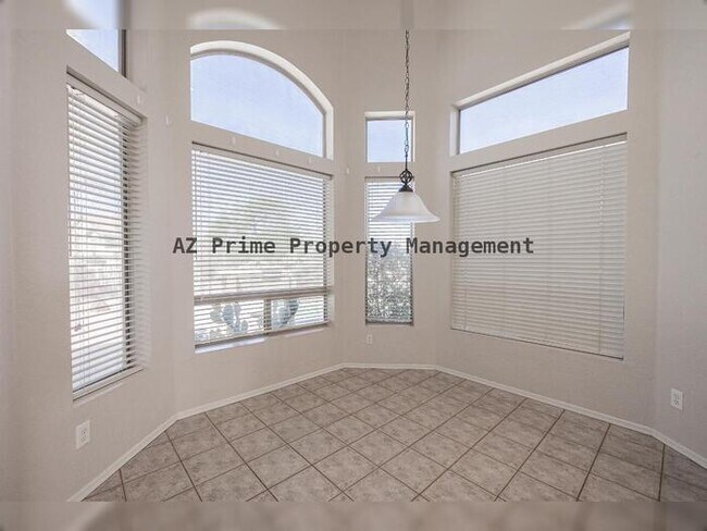 Building Photo - 3430 N Mountain Ridge
