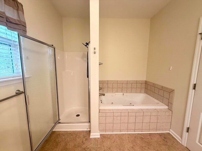 Building Photo - 5644 Mountain Oaks Ln