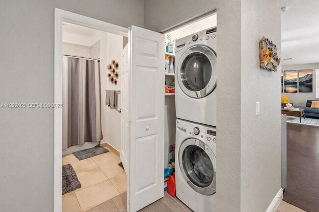 Building Photo - 14721 SW 13th St