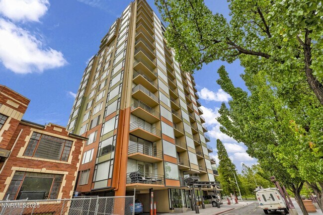 Building Photo - Downtown Reno Condo with Wingfield Park Views