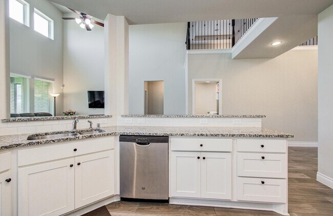 Building Photo - 10838 Bouldin Creek