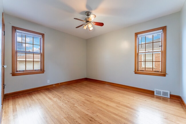 Building Photo - 2513 18th Ave