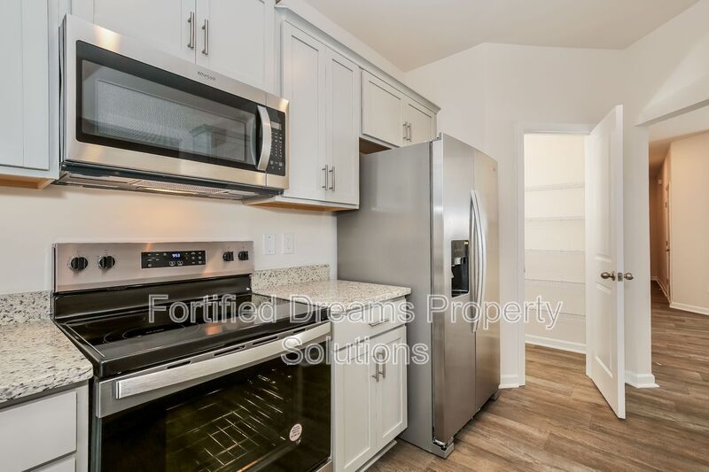 Building Photo - 1132 Evelynnview Ln