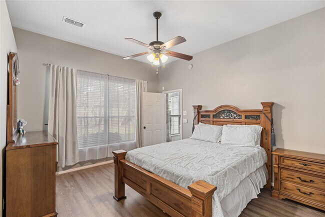 Building Photo - 31203 Baker Lake Dr