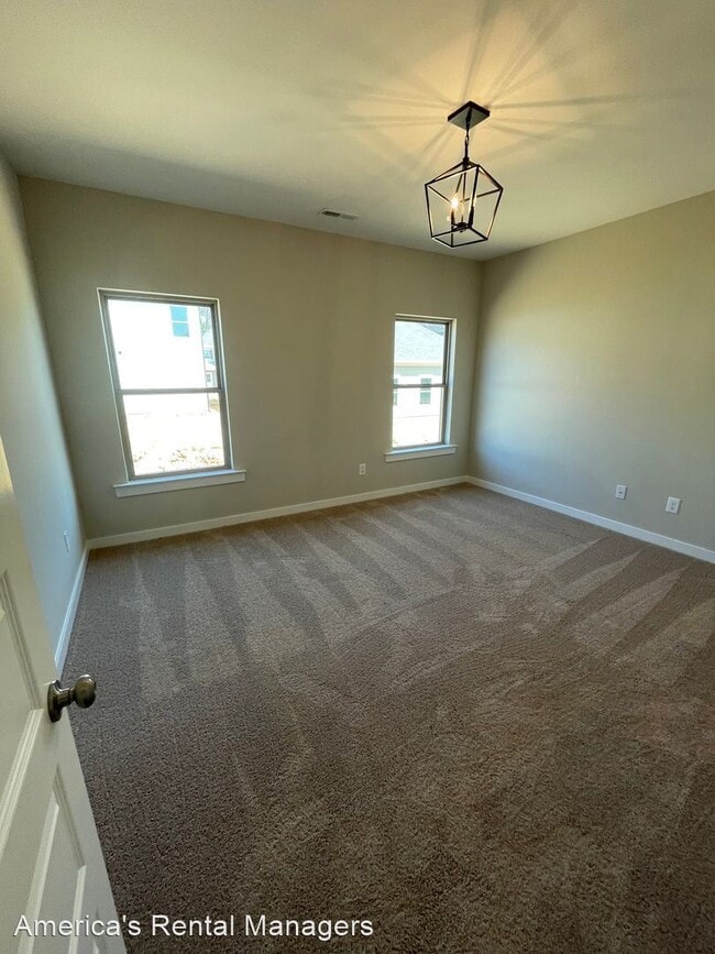 Building Photo - 4 br, 2 bath House - 2138 Sullivan Drive