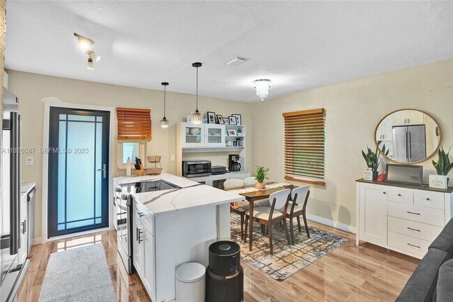 Building Photo - 1300 NW 87th St