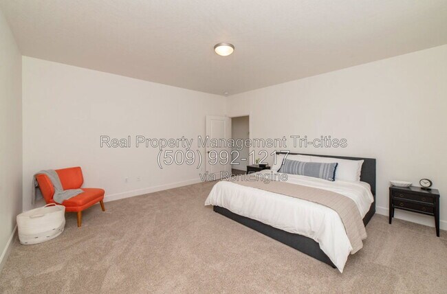 Building Photo - 8004 Massey Dr