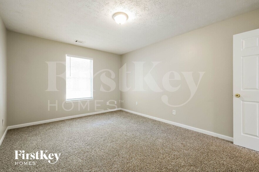 Building Photo - 738 Baskins Cir