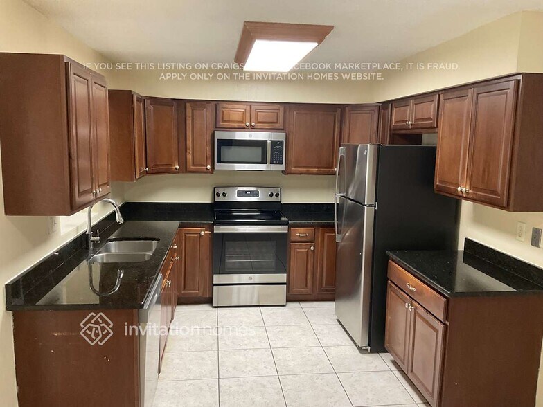 Building Photo - 6214 Palmview Ct