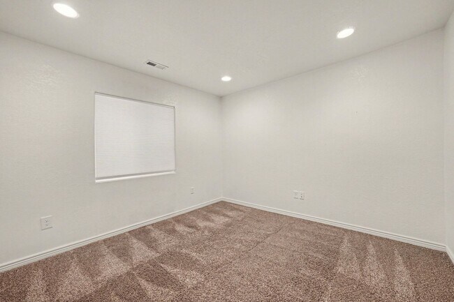 Building Photo - Beautiful home in Liberty Ranch