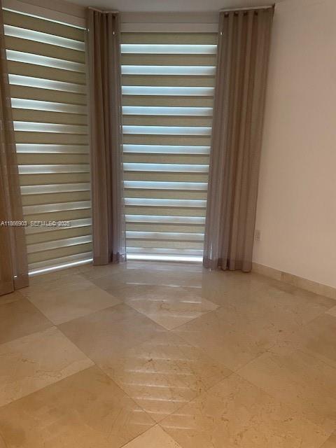 Building Photo - 16699 Collins Ave