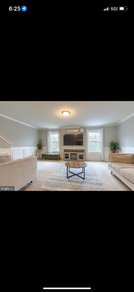 Building Photo - 33 Crooked Dr