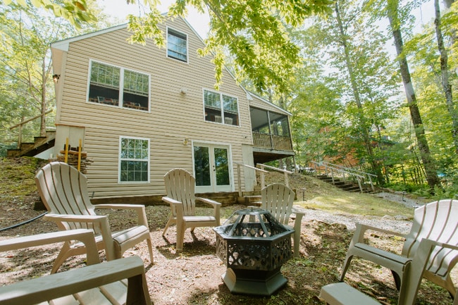 Building Photo - 128 Teaberry Ln