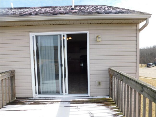 Building Photo - 1206 Carthage Dr