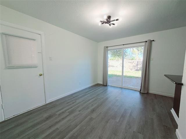 Building Photo - 620 Royal Crest Dr